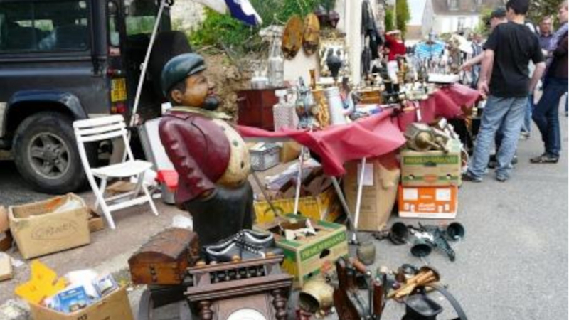 brocante famili.jpg
